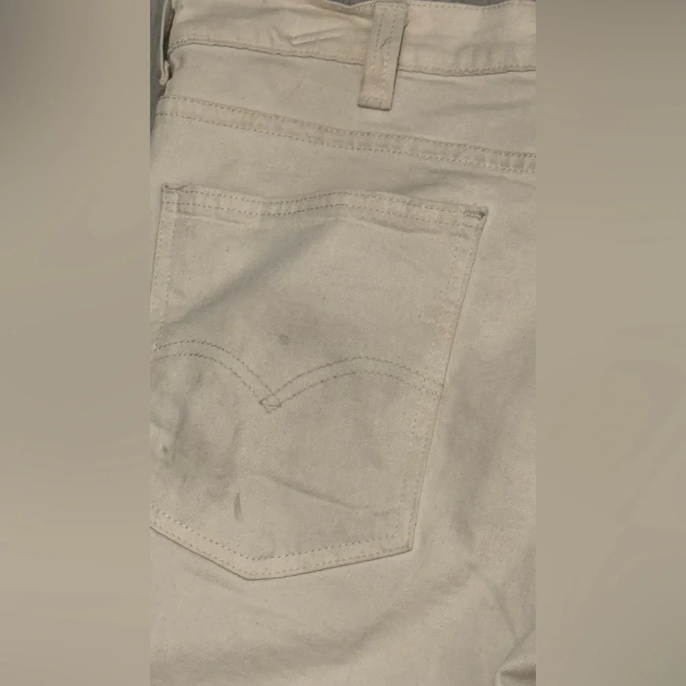 Levis relaxed fit